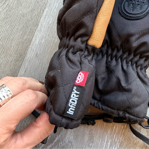 NWOT 686 Women's Jubilee Snow Mitt Size M Black / Brown - Picture 6 of 12